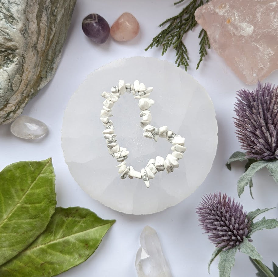 White Howlite Crystal Chip Bracelet